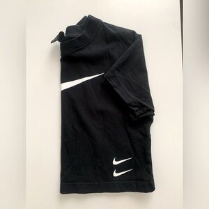 Women's Nike Crop Tee Size Medium